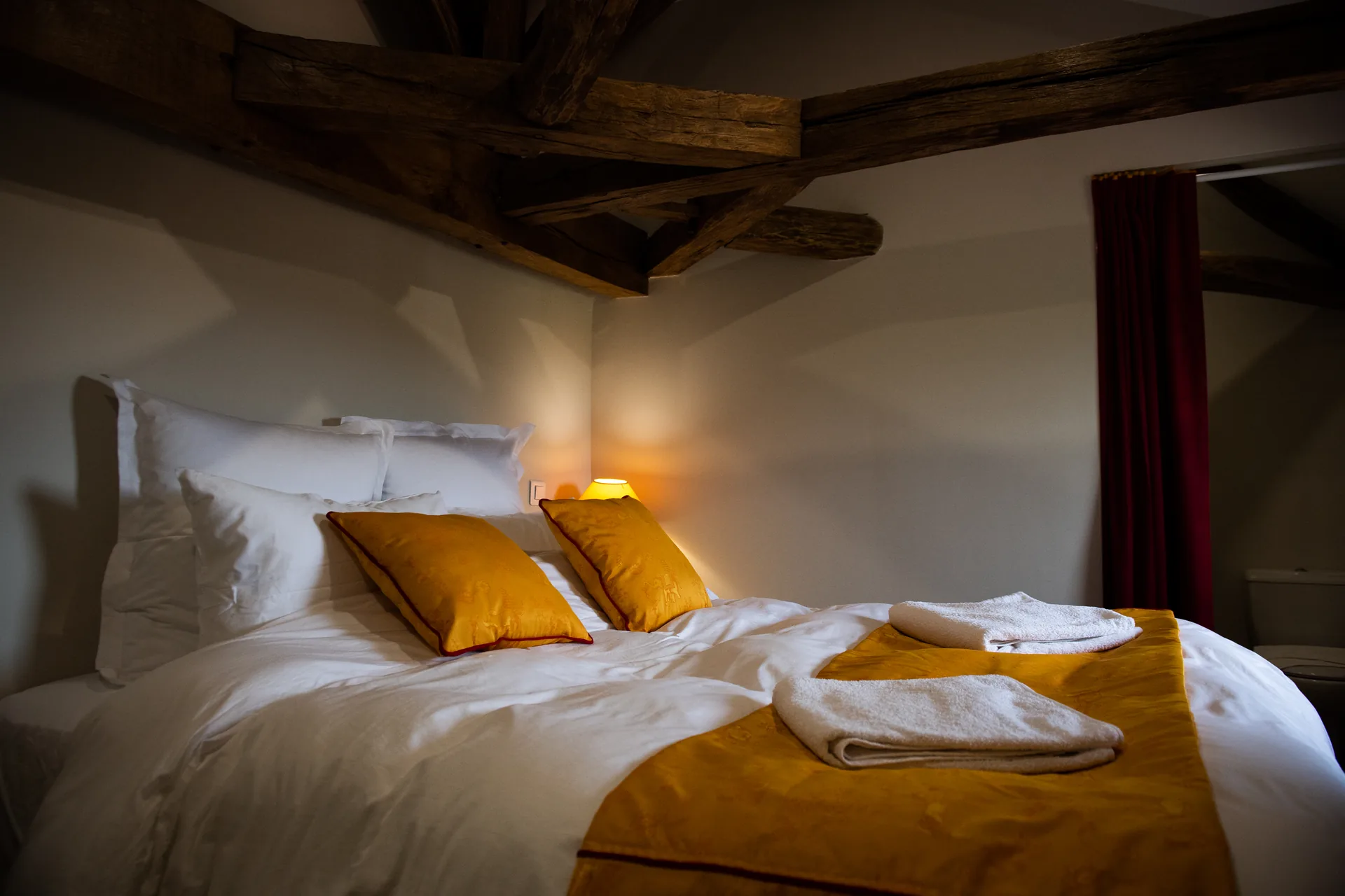 Chambre Lucia à la Maison du Lac du Domaine de la Briouse